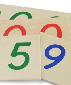 carte des nombres montessori en bois avec chiffres